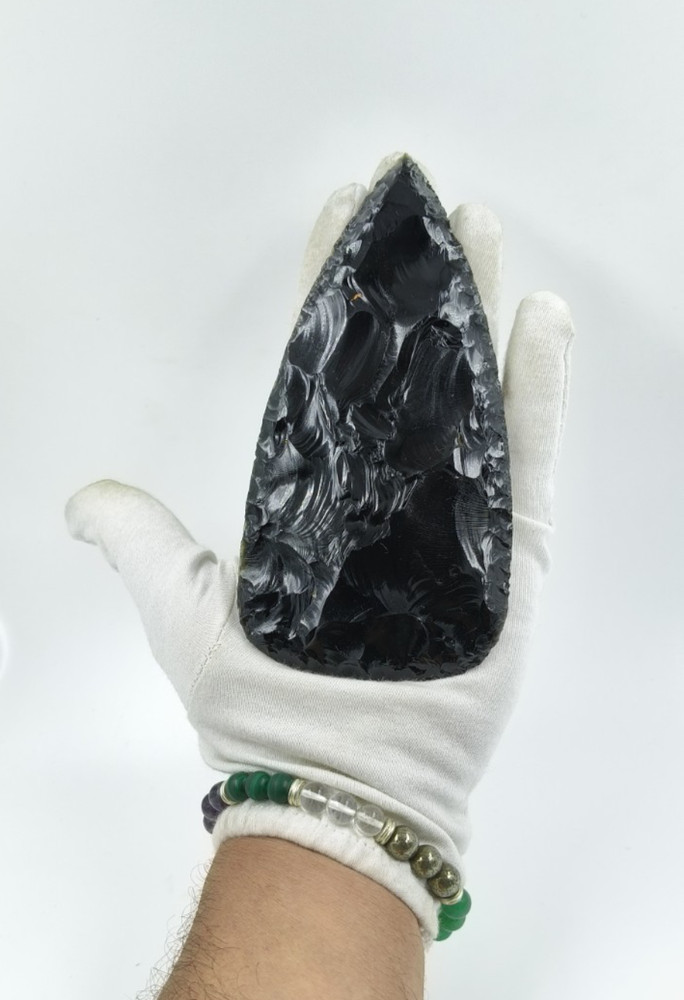 5.5–6in Obsidian Black Triangular Flint Arrowhead Translucent Native Style Point