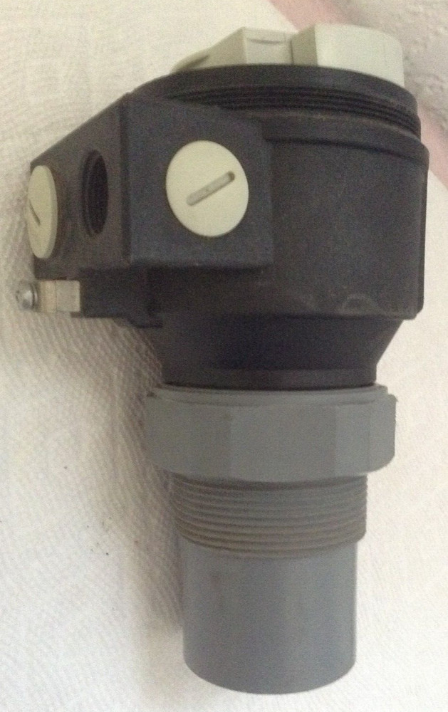 STI 338-P53A-G5P Magnetrol transmitter