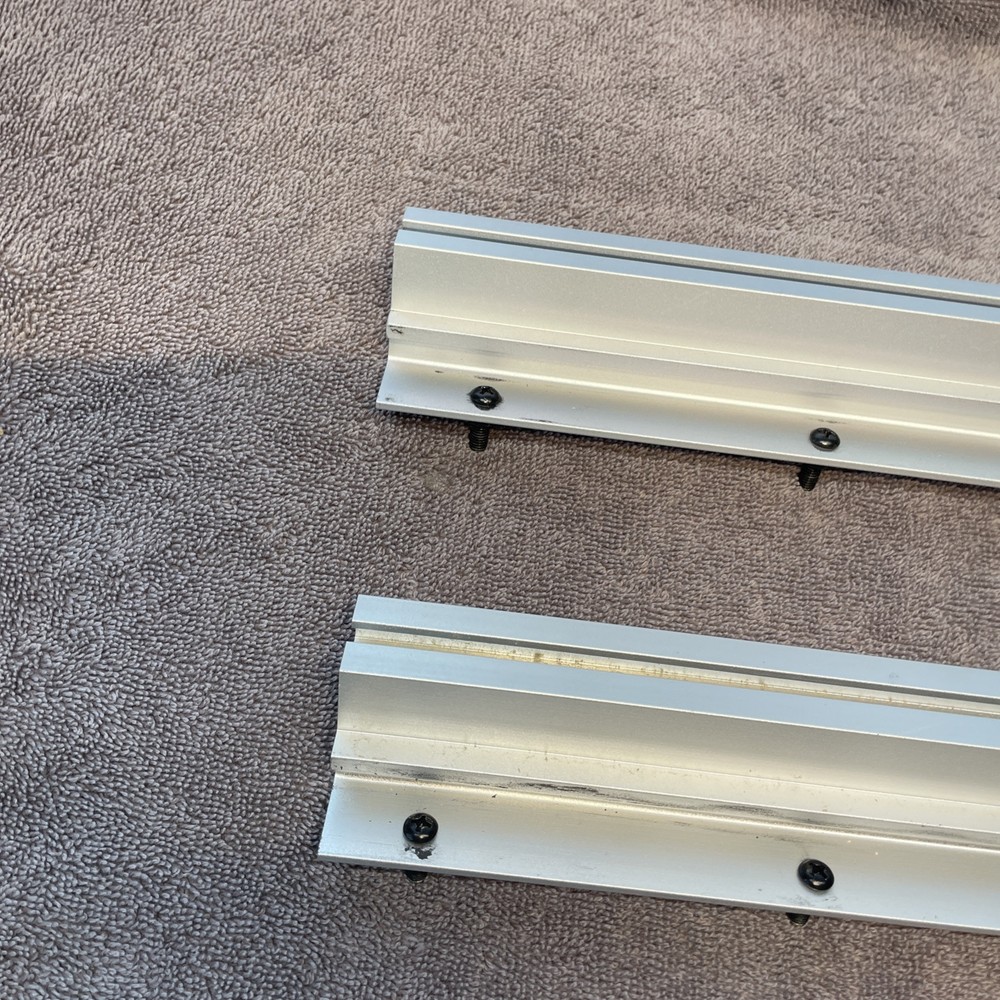 A25RT03 Router Table Aluminum Featherboard Rails ** NO HARDWARE **