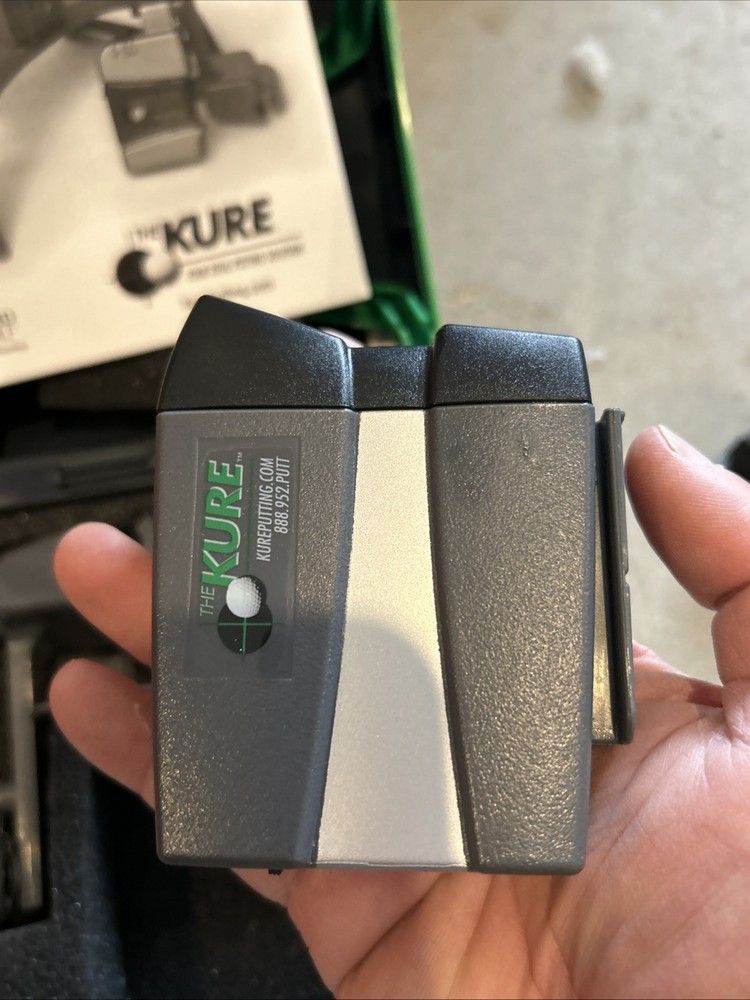 The KURE PUTTING SOLUTION TRAINING KIT