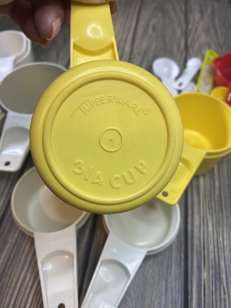 Vintage Tupperware Measuring Cups Set & Measuring Spoons Set Retro 21 Pc.