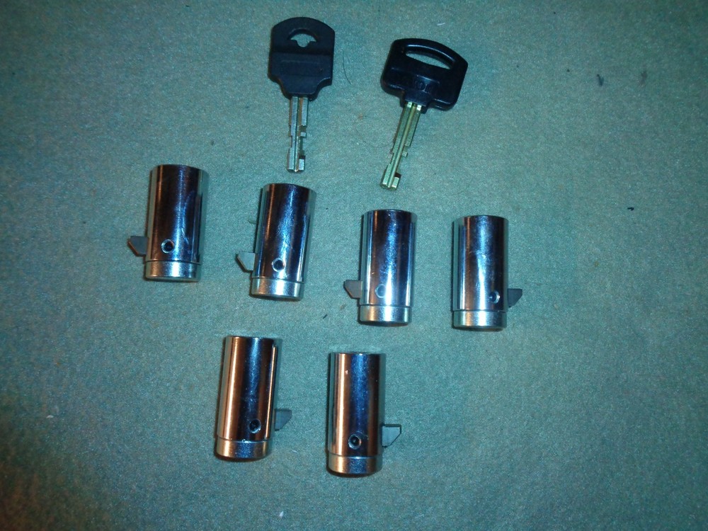 6 Baton Ultra High Security Vending T Handle Plug Locks