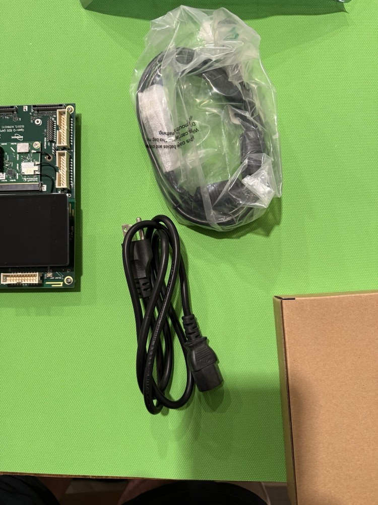 INTRINSYC Open-Q 820 APQ8096 Development Kit QUICK start guide