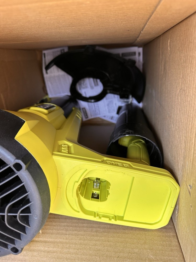 Ryobi One 18v 2-Tool Combo. Includes 10” String Trimmer & 250cfm Blower