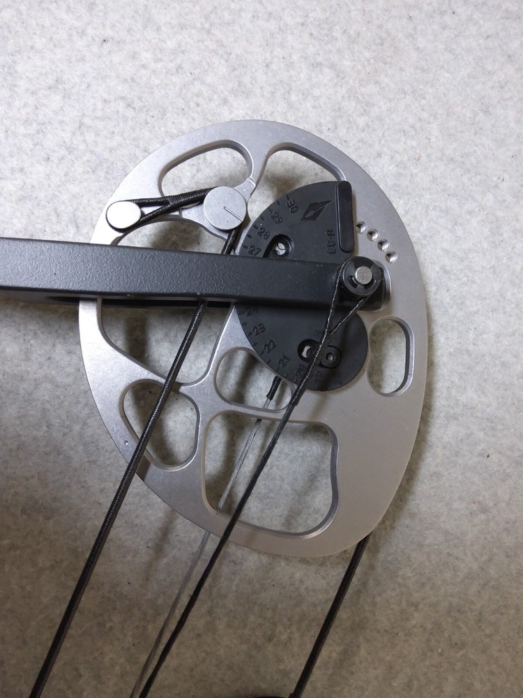 Diamond Archery by Bowtech Prism Lefthanded Compund Bow
