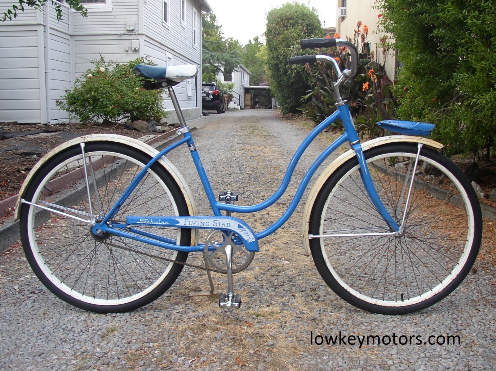 NEW SCHWINN HARDWARE KIT screws nuts frame chainguard fender fork rack DX B6