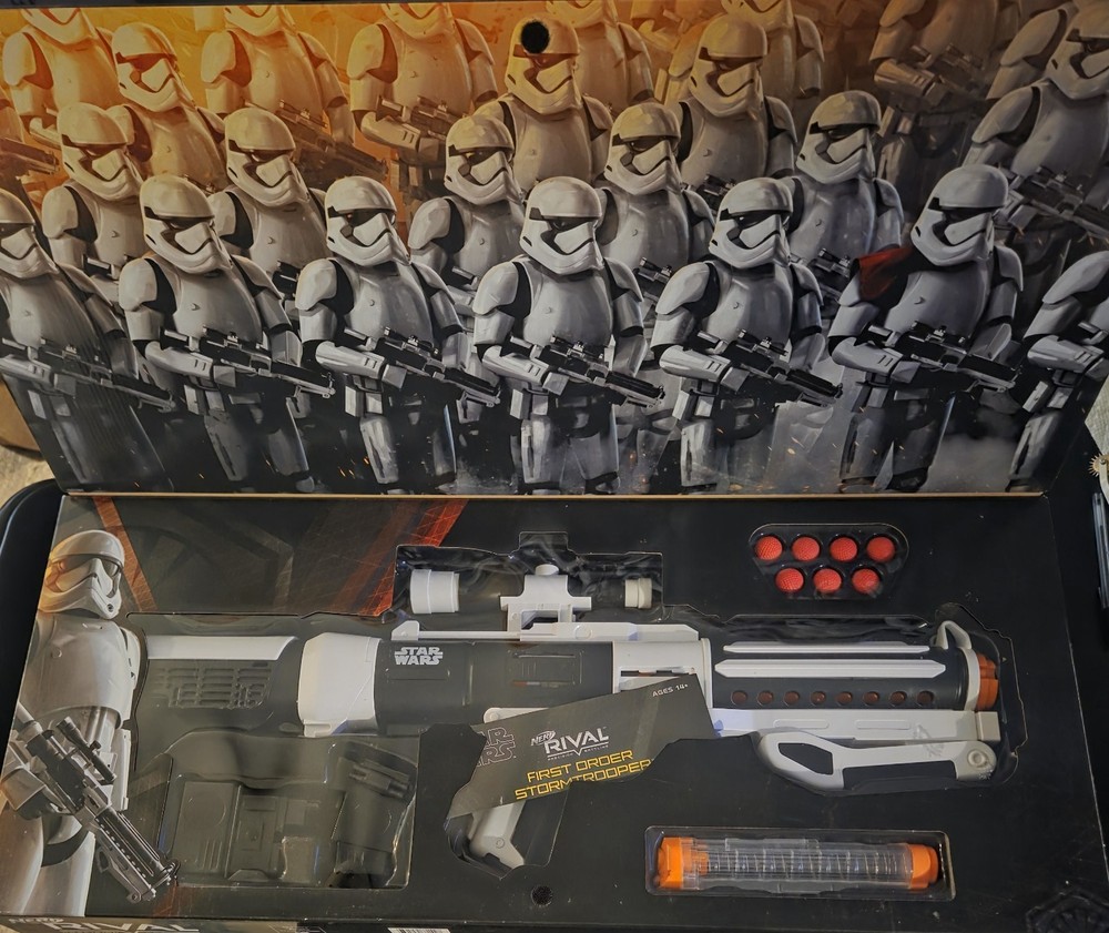 🔥🔥2017 HASBRO NERF RIVAL - STAR WARS FIRST ORDER STORMTROOPER BLASTER (N.I.B.)