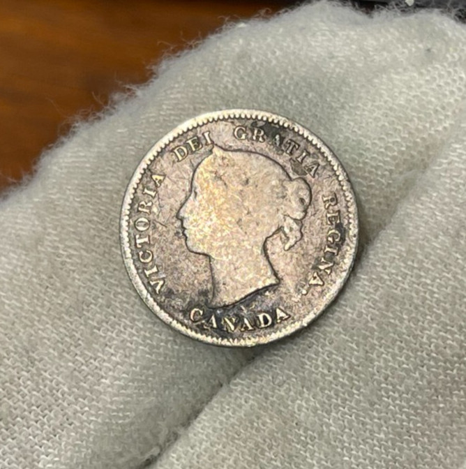 1886 Canada 5 Cents Silver Coin