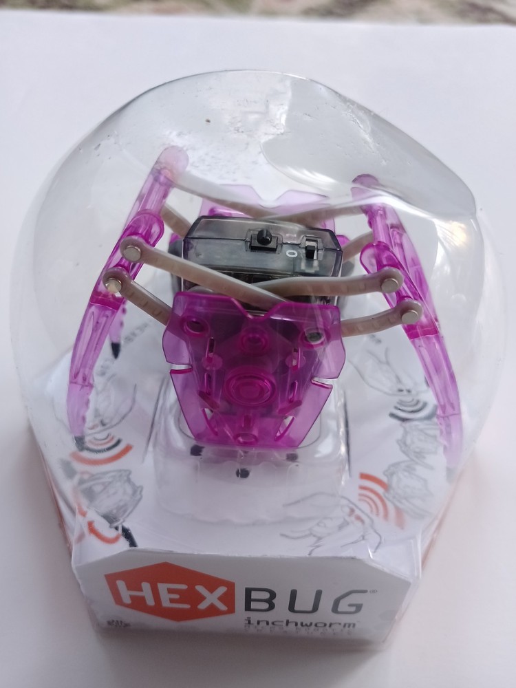 Hexbug Remote Controlled Pink Inchworm Micro Robotic Creature New