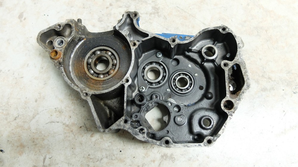 81 RM125 RM 125 Suzuki right side engine crank case cases block bottom end