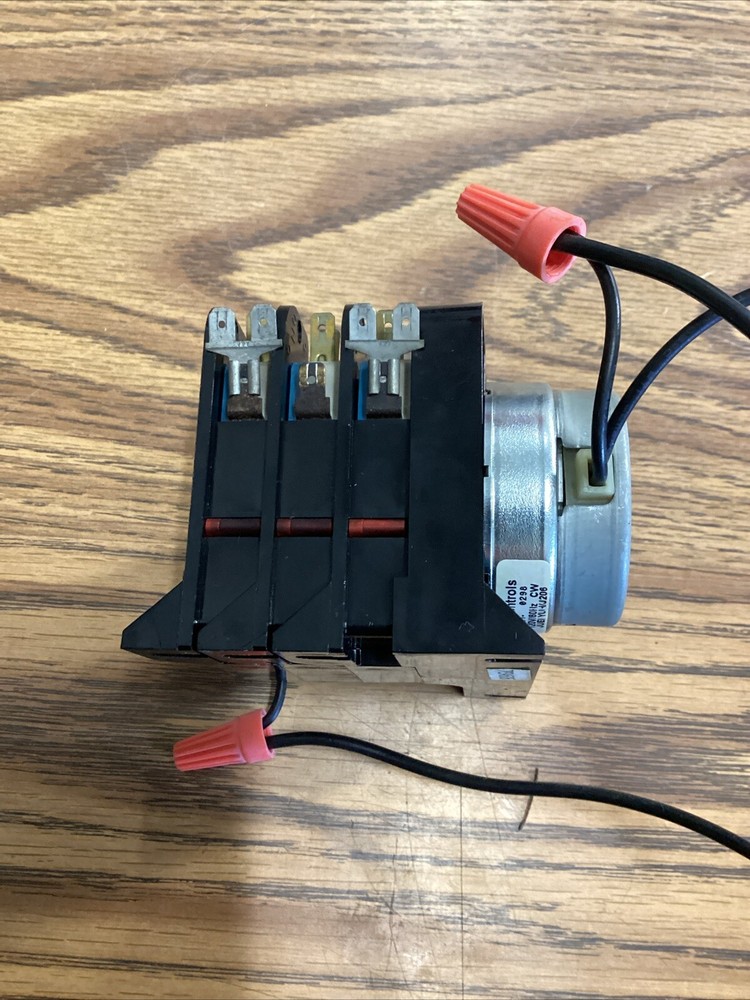 Danaher Electric Repeat Cycle Timer - TM3A606 120V 60Hz Used