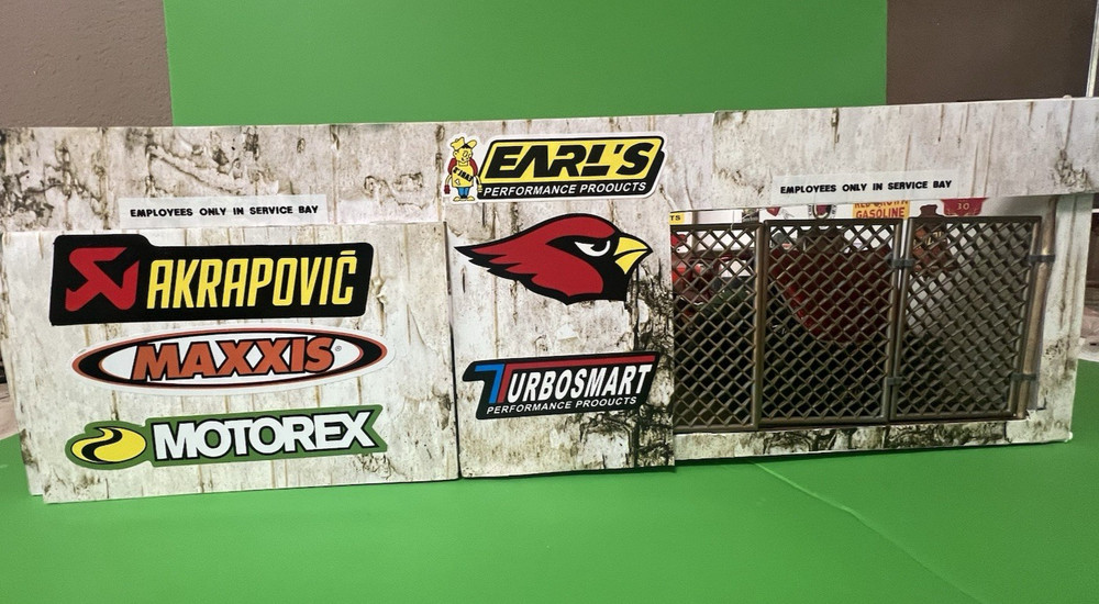Built From Scratch - 1/24 Scale Diorama – “Earl’s Performance”