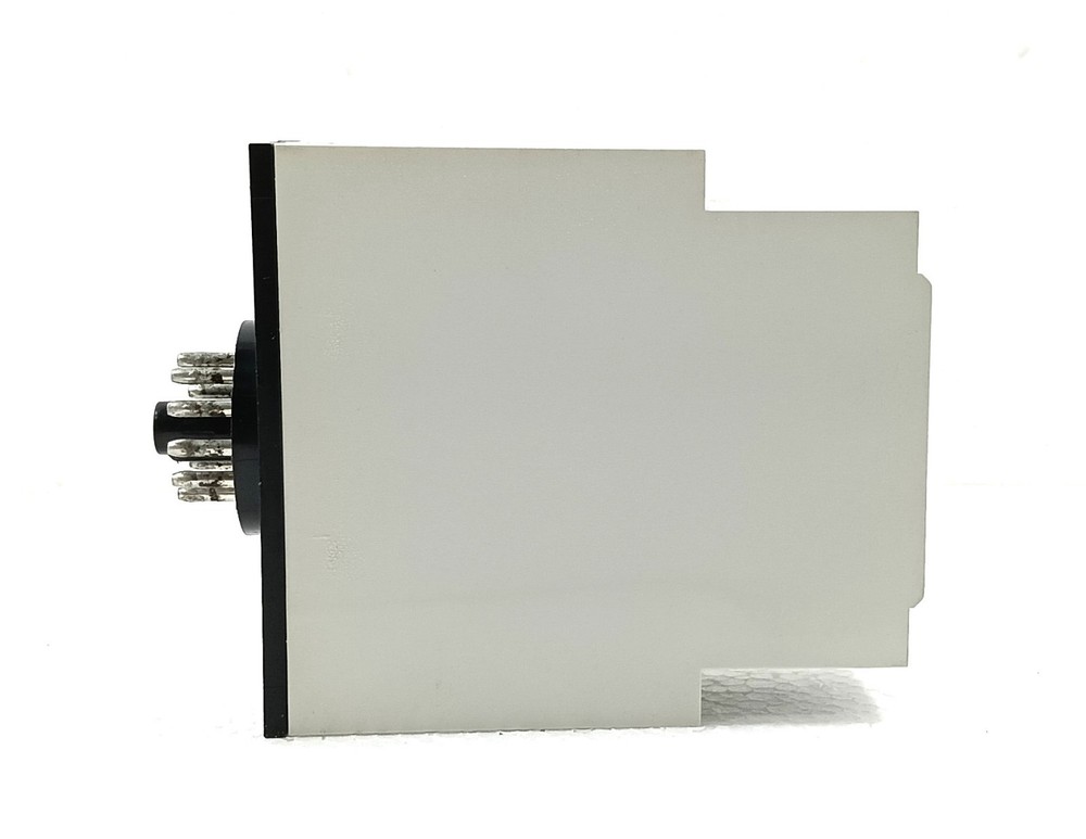 CARLO GAVAZZI PMC01 MULTIFUNCTION TIMER PMC01D230