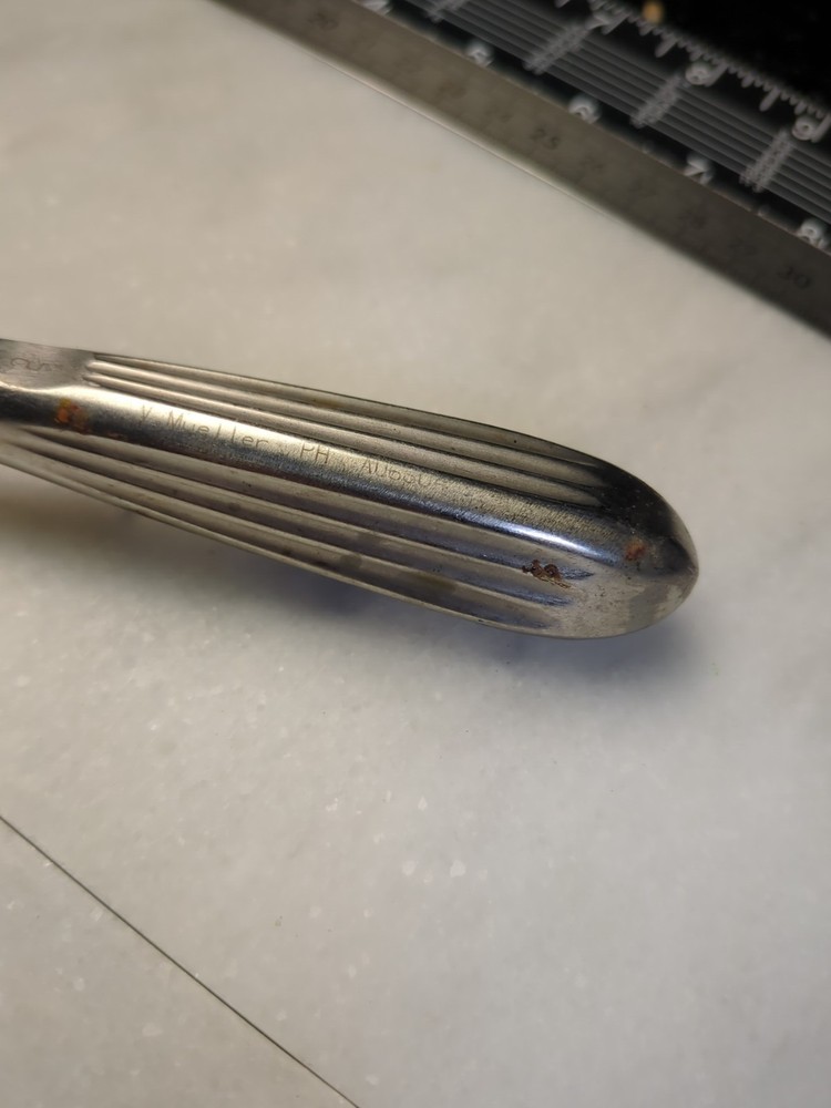 V. Mueller AU6604 Brun Bone Curette 2