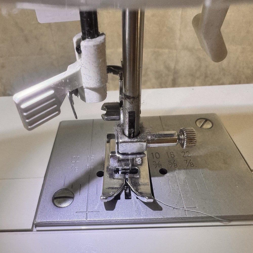 Singer Brilliance 6199 Electronic Sewing Machine