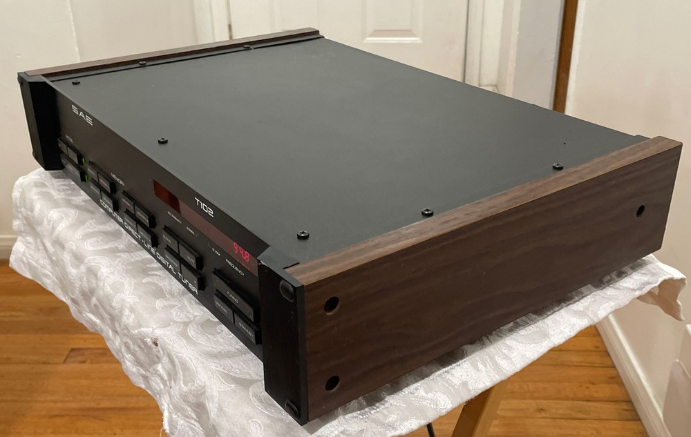 SAE T102 Digital Tuner