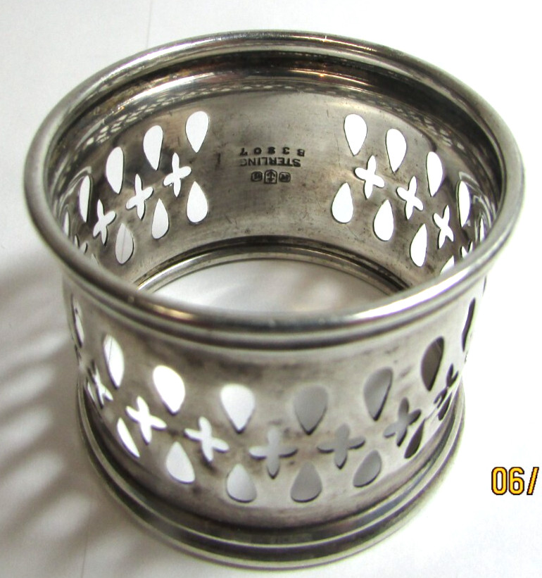Vintage GORHAM Sterling Silver Napkin Ring B3807 Monogram