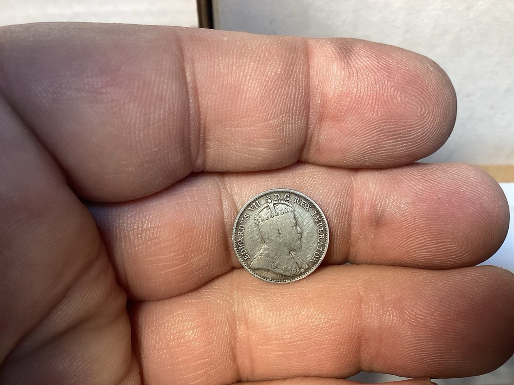 1908 Canada Silver 5 Cent Coin Very Nice Condition!