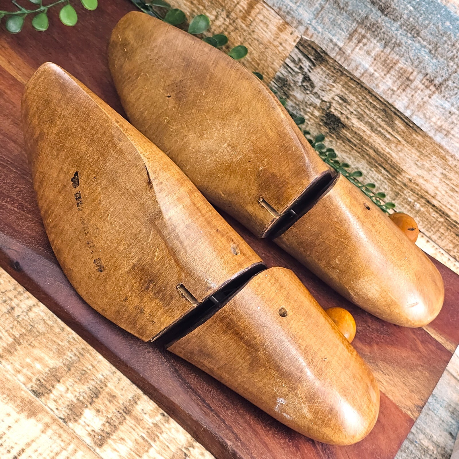 Vintage Wooden Shoe Trees Form Insert Stretcher Shaper Mold Mens Pair Size 7C