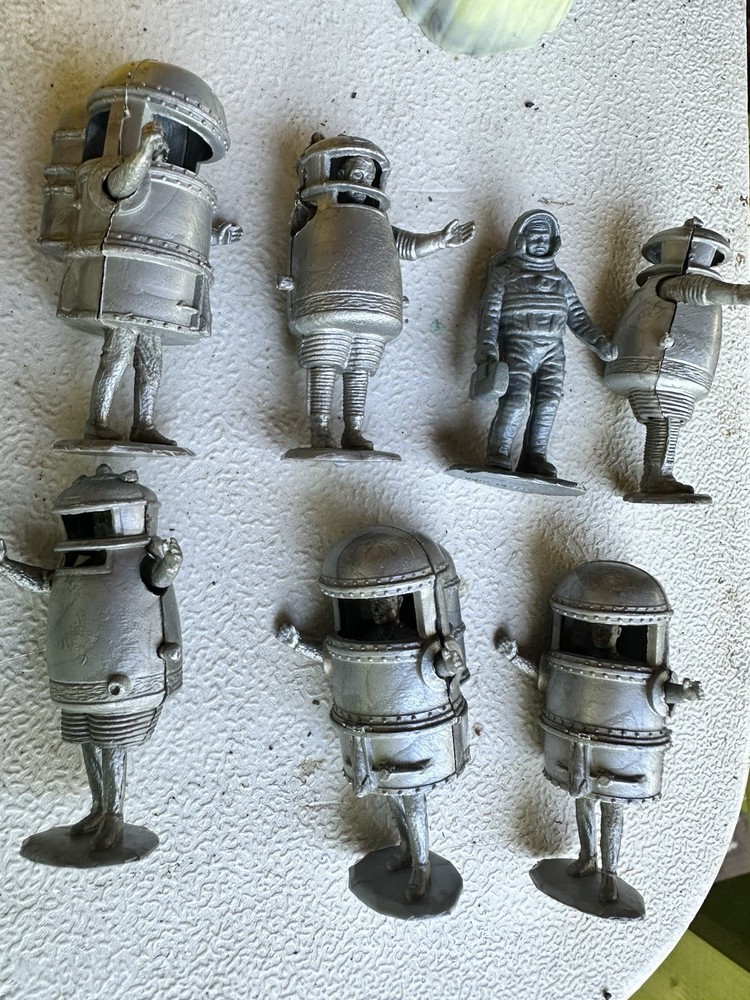 Marx Moon Base