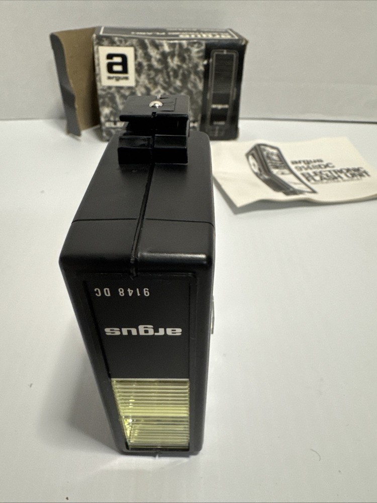 Argus 9148 DC Vintage Electronic Camera Flash Fully Tested Clean Terminals NOS