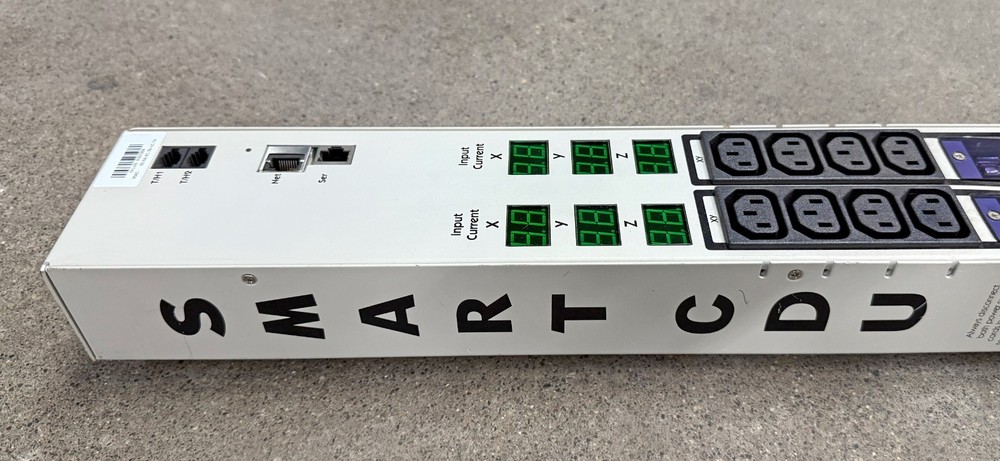 Server Technology Sentry Smart CDU Cabinet Distribution Unit CS-48VDY-L2130