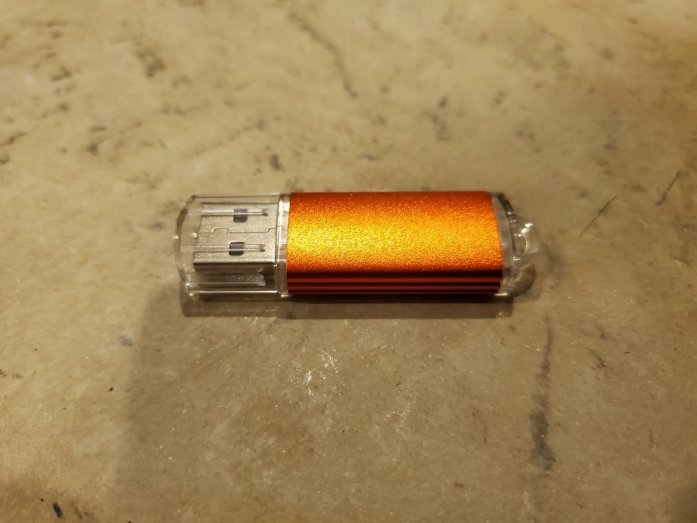 Ultimate Boot CD Bootable Diagnostic Rescue Tools Windows/Linux 16G USB Stick