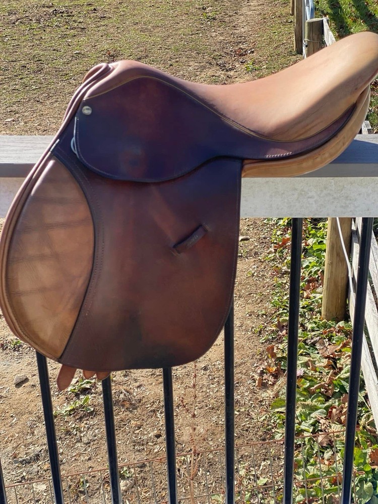 17” Medium County Symmetry