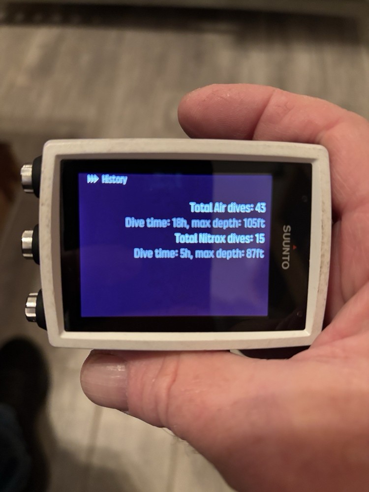 Suunto Eon Core Dive Computer USB Cable Black Strap Digital Display