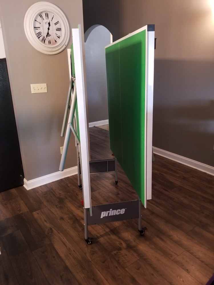 Ping Pong Table With Ball Machine