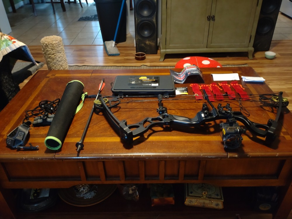 SAS Outrage 70lb Compound Bow Package Trophy Ridge Sight Whisker Biscuit D-Loop