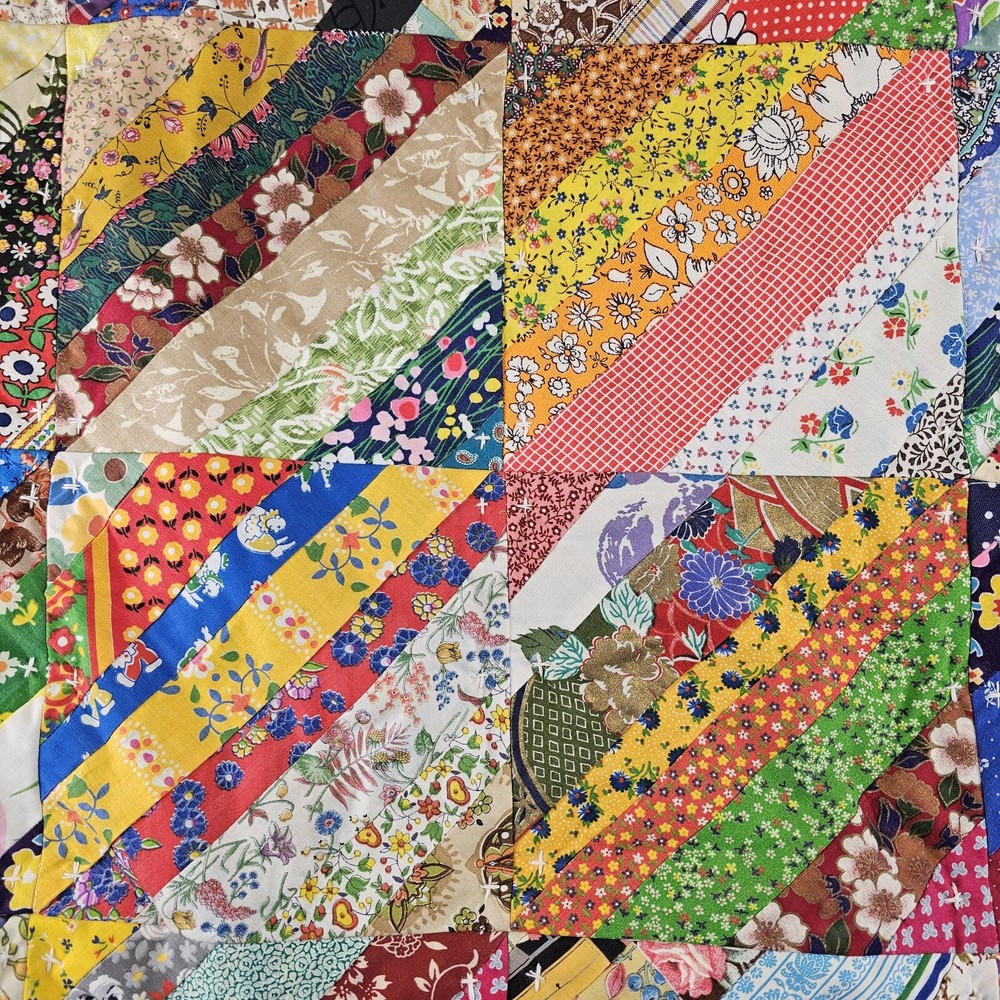 VTG Crazy String Pattern Scrap Handmade Quilt NOS Colorful Patchwork 84x92