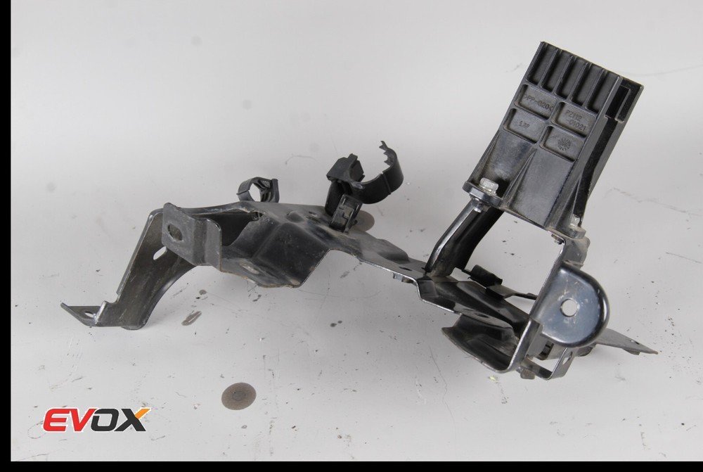08-15 MITSUBISHI LANCER EVOLUTION EVO X POSITIVE BATTERY TERMINAL BRACKET