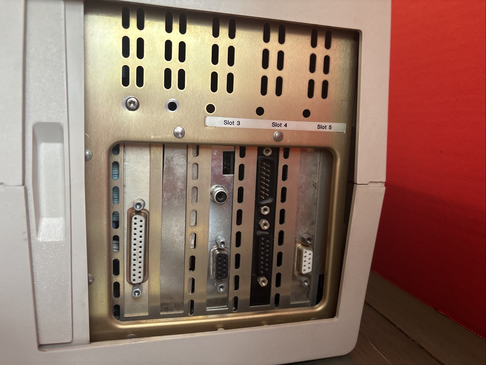 Vintage Compaq Portable Model 101709 Computer. Powers On. As Is.