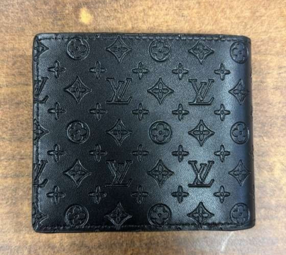Authentic Brand New LOUIS VUITTON Men’s Damier Infini Leather Multiple Wallet