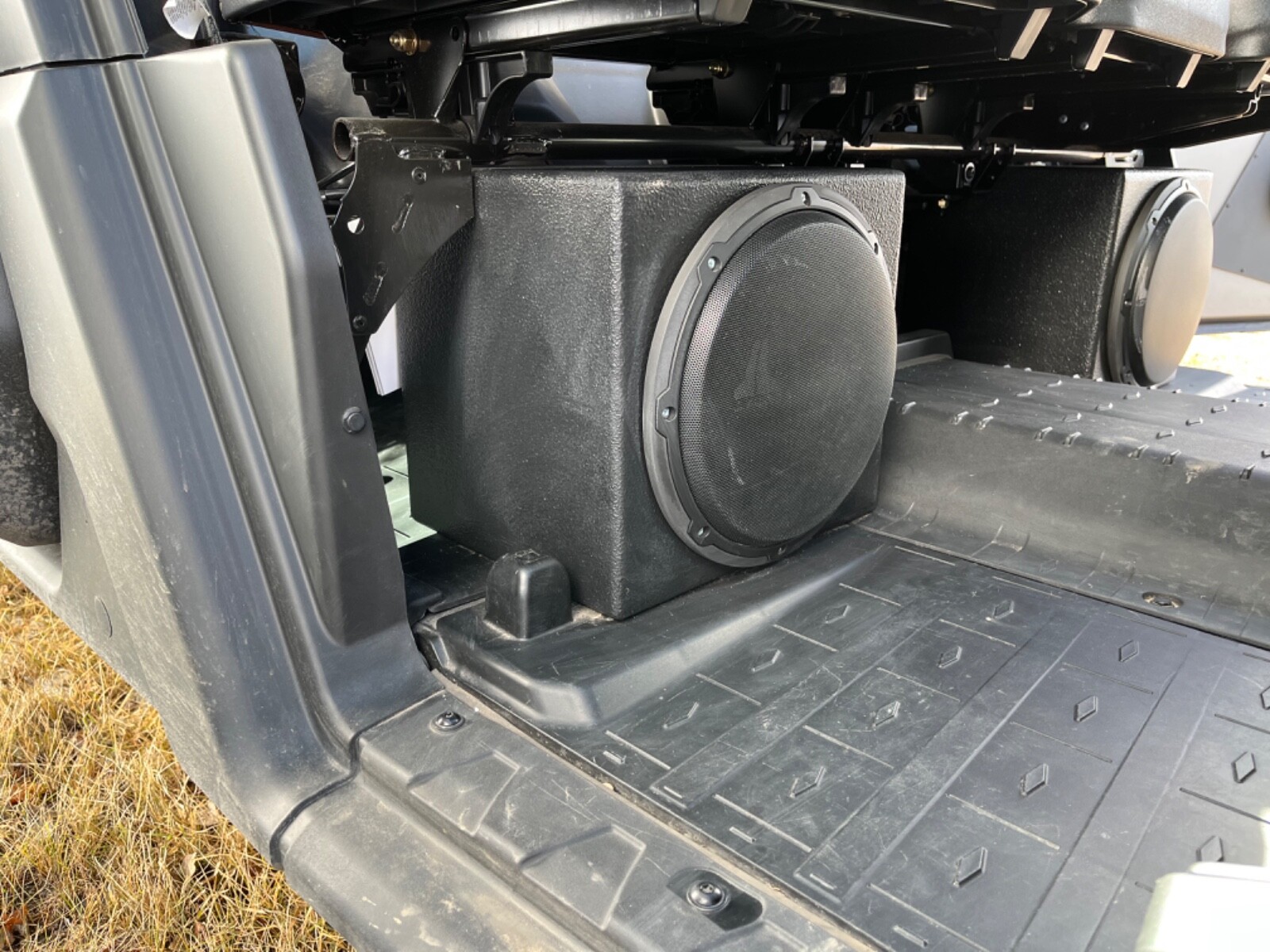 CAN-AM Defender 4 door MAX 10" Subwoofer Box Enclosure Under Seat Waterproof