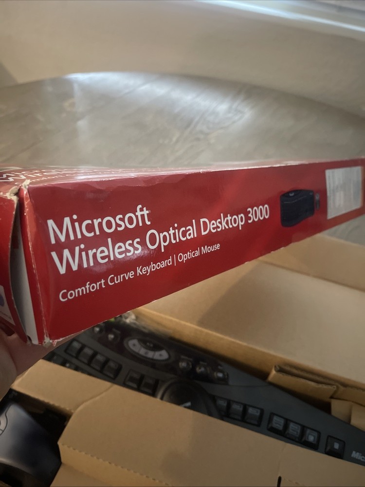Microsoft Wireless optical Desktop 3000 Keyboard & Mouse Ergonomic combo