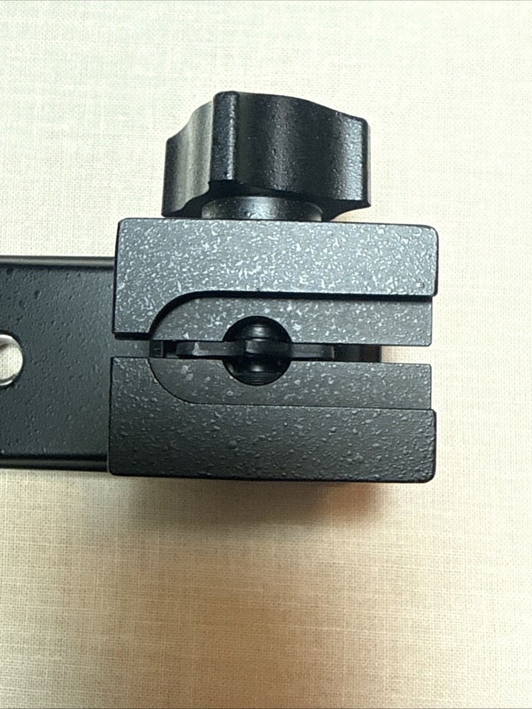 Flash Bracket Quick Release Clamp Receiver Push-Lock Camera Mount 1/4”-20 Strobo