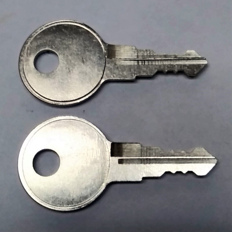 (2) Bauer LEER Truck Cap Replacement Keys Cut To Key Code DT006