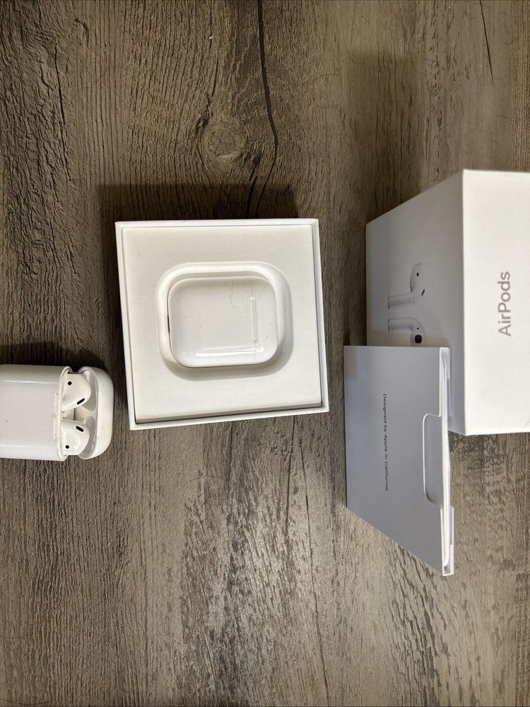 Apple AirPods 2nd Generation with Charging Case