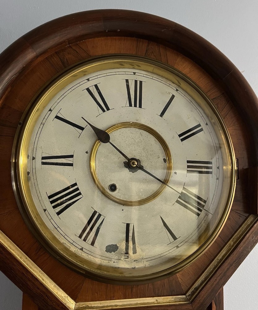 New Haven Clock Co. Imperial hanging Wall clock