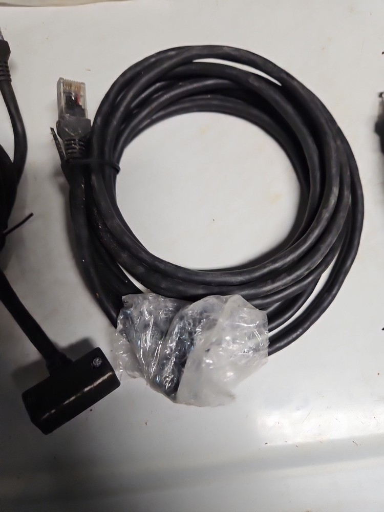 Schneider Electric CABLE LOT