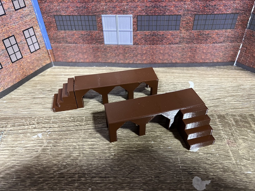 O Scale Loading Dock for Cargo Loading - Two 3.5 inch x 1 Inch Sections w/ Steps