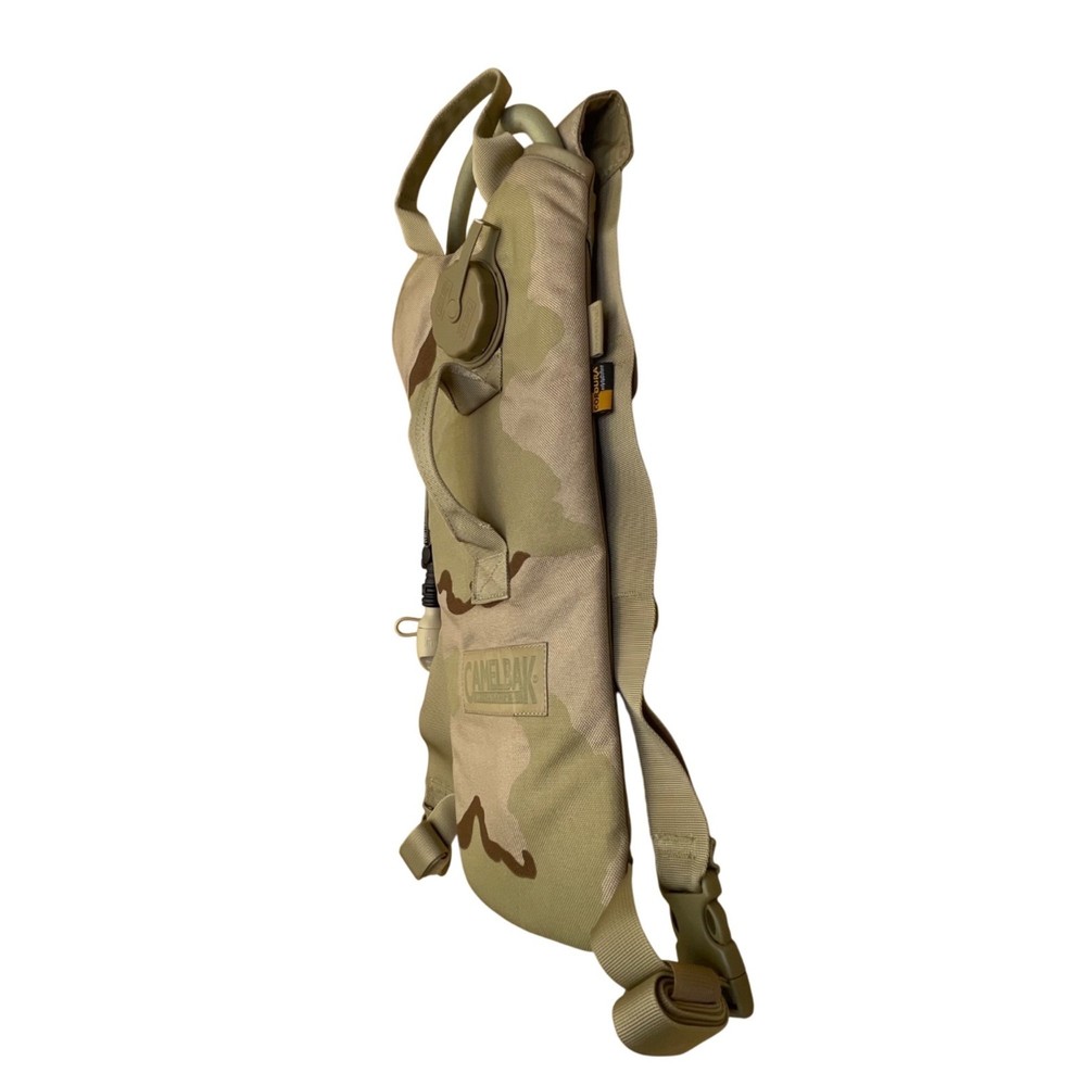 CamelBak Maximum Gear Desert Camo Nylon With Adjustable Straps Hydration Pack 3L
