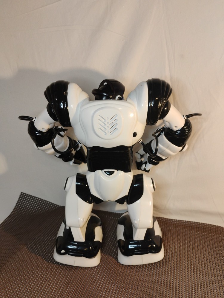 🔥 Rare Robosapien Humanoid 14" Robot No Remote 2004 Untested