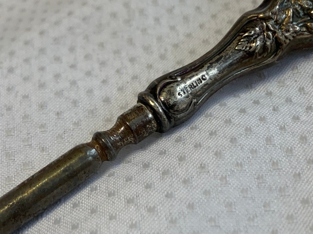 Vintage Sterling Silver Handled Button Hook Lace Puller Floral Repousse Design