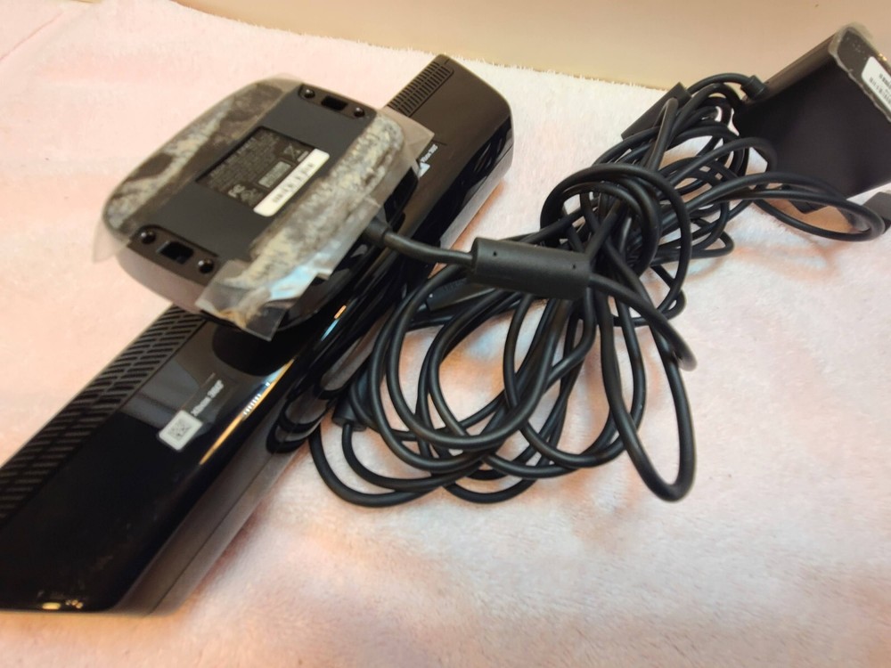 Xbox 360 Kinect Sensor Bar Camera Only Model 1414 w/ AC Power Adapter
