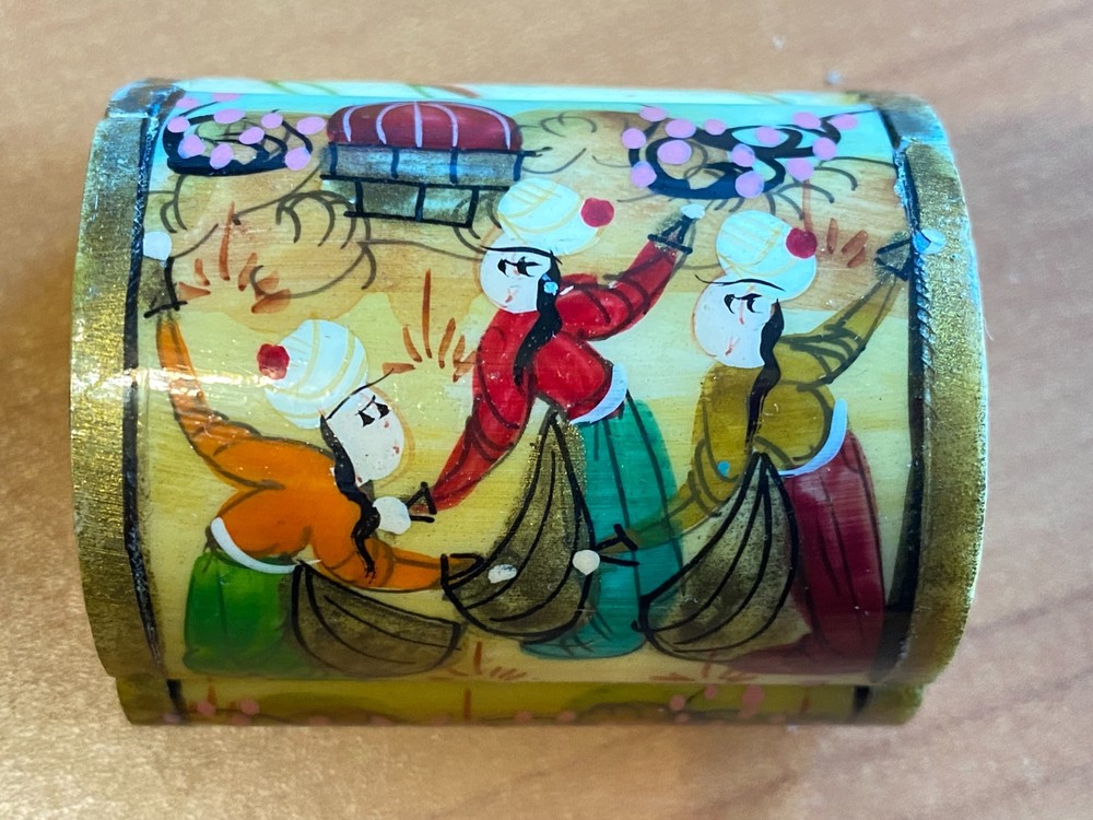 Сasket. Bone. Hand painted. Lacquer. Vintage. Middle East.