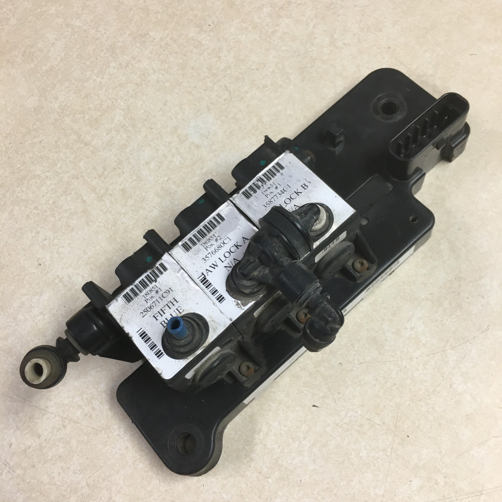 International Air Brake Solenoid Control Module 2506711C91  3576680C1 3587734C1