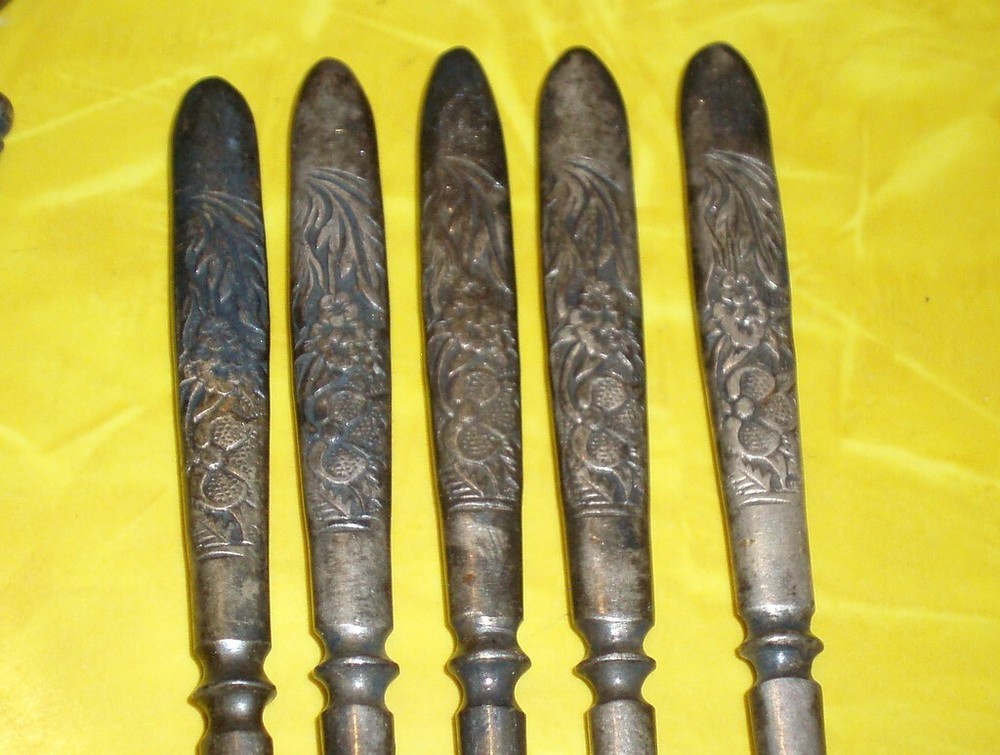 ANTIQUE VICTORIAN ROGER BROS SILVER PLATE NUTCRACKER PICK SET NUT CRACKERS